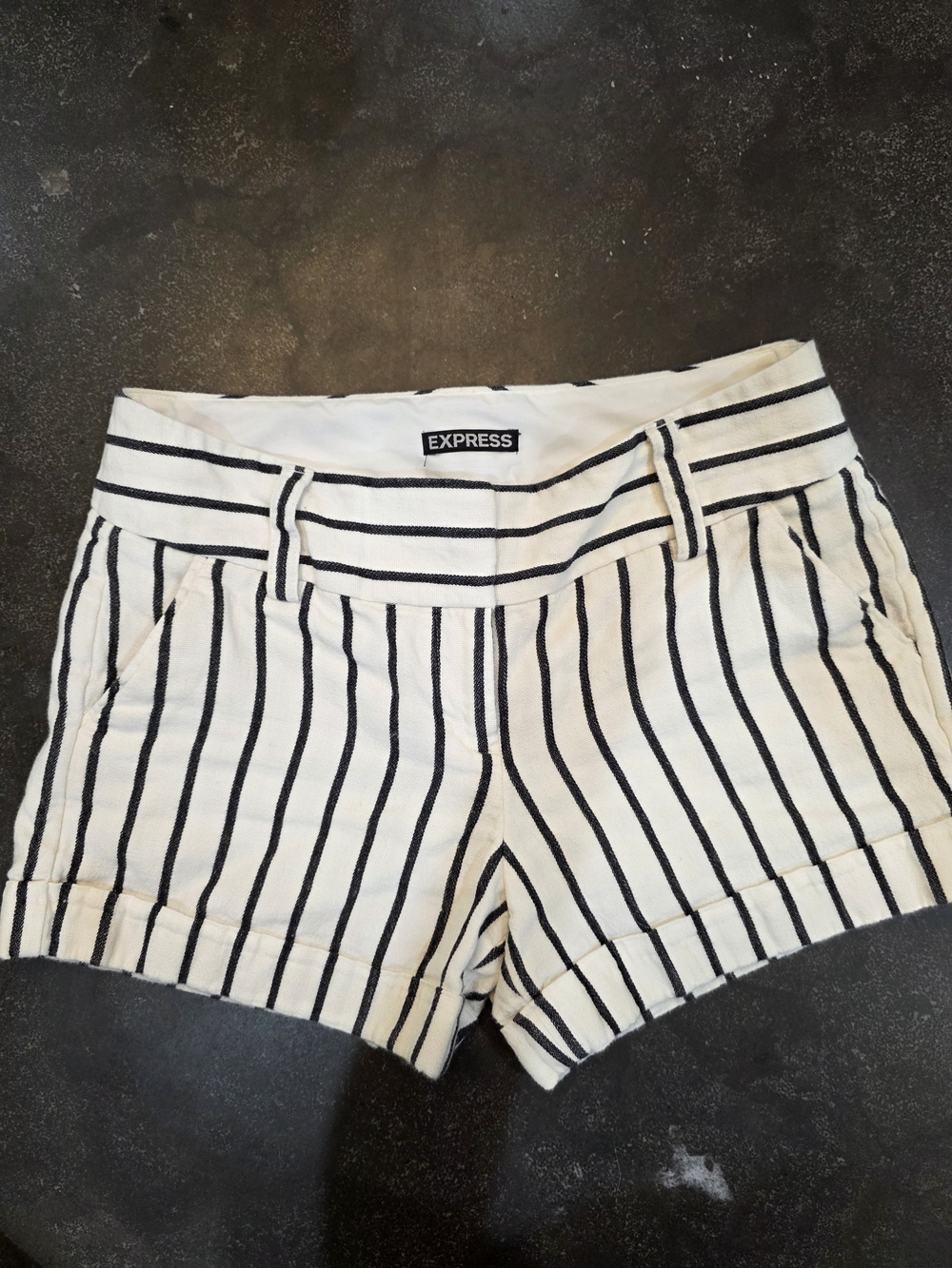 Express Shorts White with Black Stripes